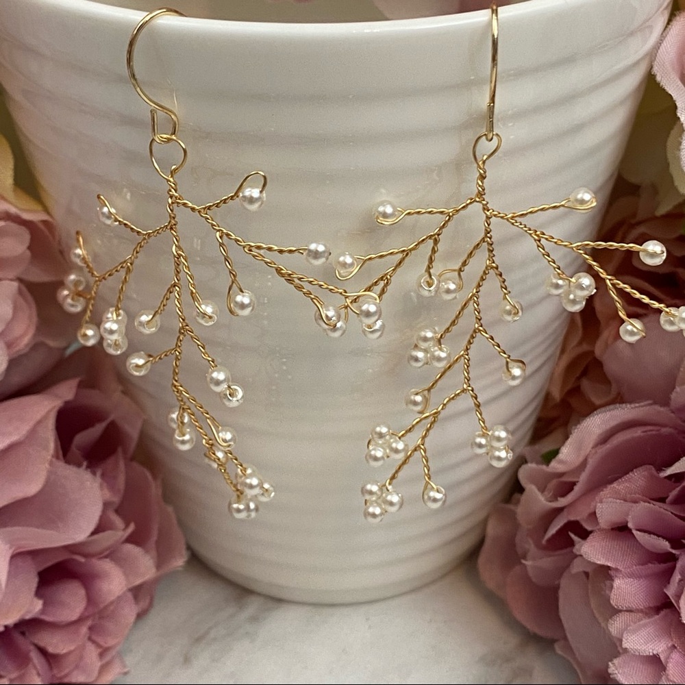 Delicate Gold and Pearl Bridal Dangle Earrings - Picture 11 of 16